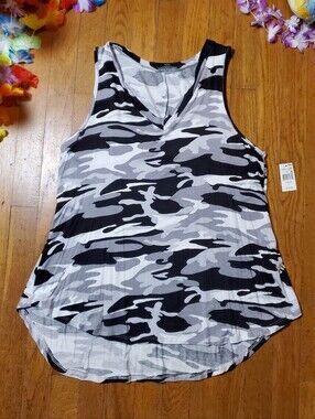 Women’s V-Neck Sleeveless Camouflage Tank Top - Black & Gray